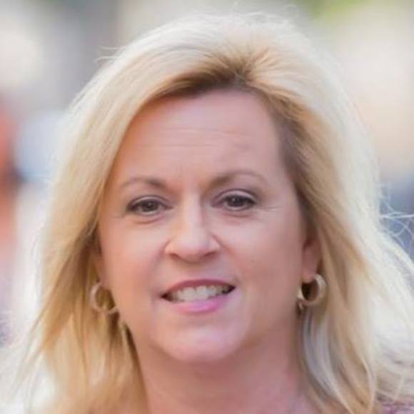 Meet your Posher, Sharon - Picture 1 of 1